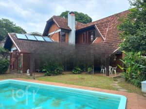 Image 12 - 748553