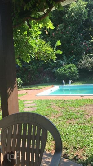 Image 9 - 748553