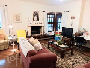 Image 11 - 748553