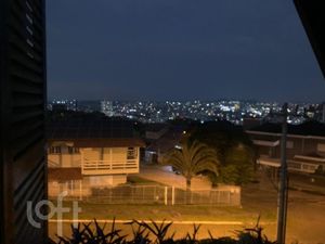 Image 1 - 748553