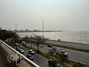 Image 4 - 748673