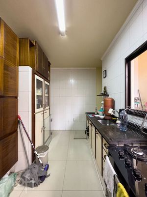 Image 9 - 748702