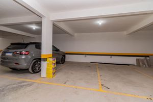 Image 36 - 748730