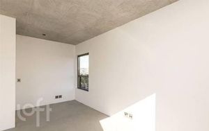 Image 5 - 748773