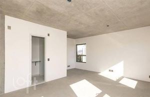 Image 4 - 748773