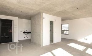 Image 8 - 748773
