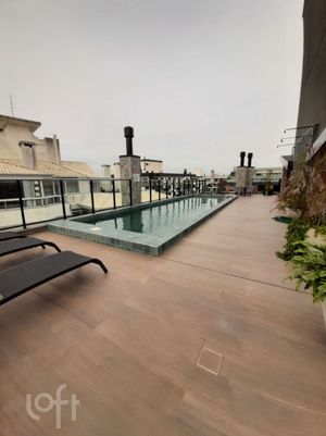 Image 9 - 748802