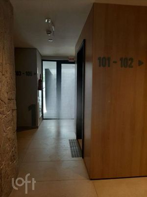 Image 27 - 748802