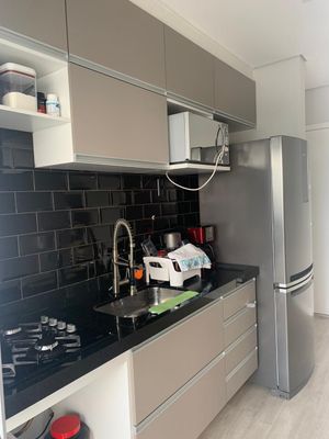 Image 12 - 748886