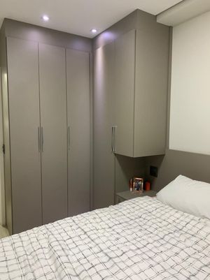 Image 18 - 748886
