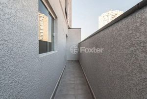 Image 4 - 748907