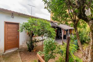 Image 32 - 748941