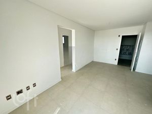 Image 3 - 748955