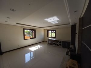 Image 3 - 749141