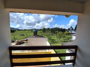 Image 35 - 749141
