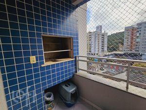 Image 9 - 749152