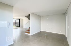 Image 15 - 749178