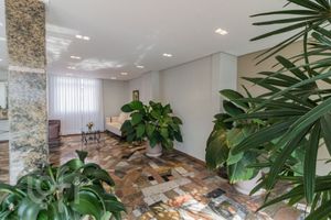 Image 35 - 749235