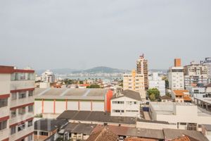 Image 31 - 749235