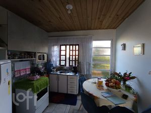 Image 9 - 749257