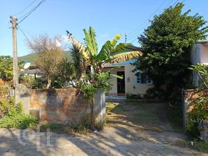 Image 7 - 749257