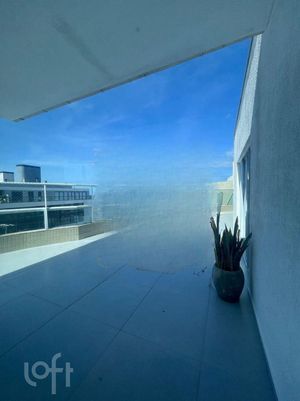 Image 12 - 749273