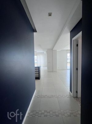 Image 22 - 749273