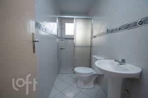 Image 32 - 749277