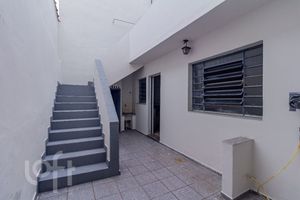Image 42 - 749300