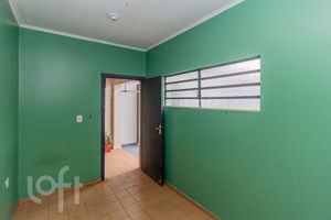 Image 32 - 749300