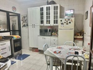 Image 3 - 749306