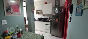 Image 17 - 749458