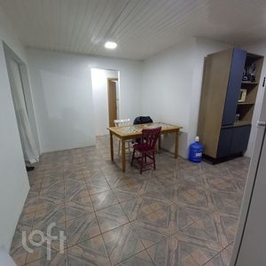 Image 21 - 749459