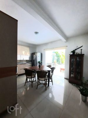 Image 3 - 749465
