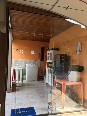 Image 8 - 749472