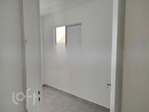 Image 4 - 749482