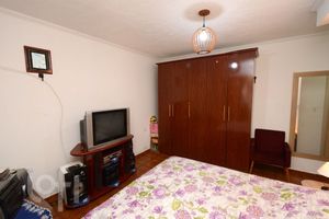 Image 11 - 749519