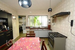 Image 22 - 749519