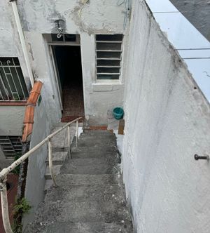 Image 18 - 749523