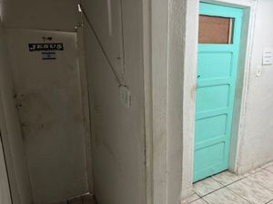 Image 3 - 749523