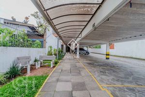 Image 28 - 749540