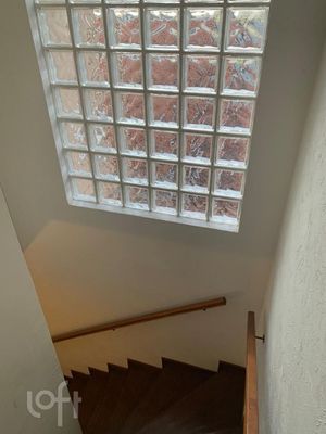 Image 13 - 749675