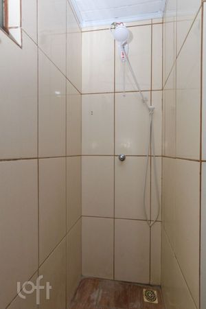 Image 19 - 749706