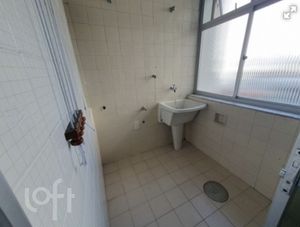 Image 4 - 749724