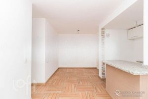 Image 1 - 749880