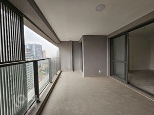 Image 10 - 749959