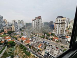 Image 33 - 749959
