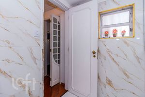 Image 37 - 750007