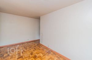Image 3 - 750087
