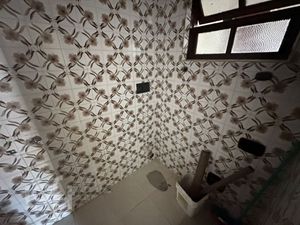 Image 12 - 750275